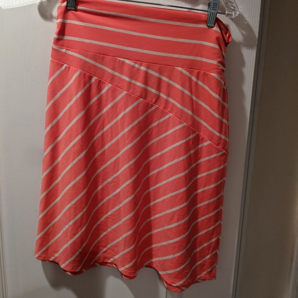 Skirt - Picture 1 of 2